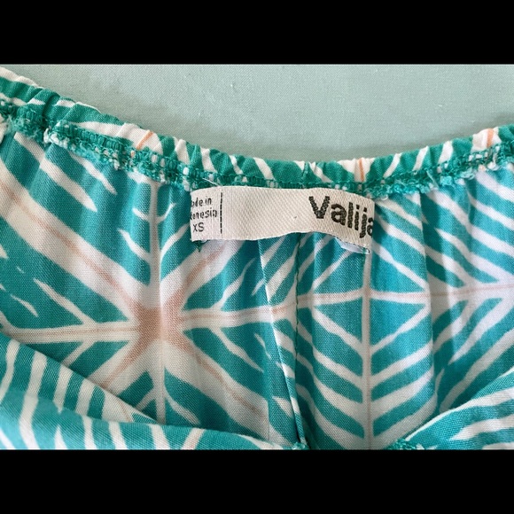 Strapless tropical romper. Brand: Valija. Size: XS - Picture 3 of 5